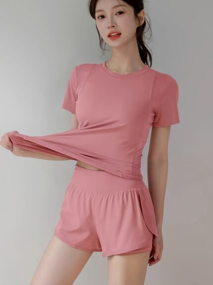 Conjunto c/ 2 Peças de Ioga Esportivo Casual Feminino Primavera/verão, Blusa Esportiva de Malha Respirável Com Mangas Curtas, Shorts de Ioga de Cintura Alta para Corrida, Adequado para Corrida, Ioga, Fitness, Estúdio, Encontros, Uso Diário, Estiloso e Confortável.