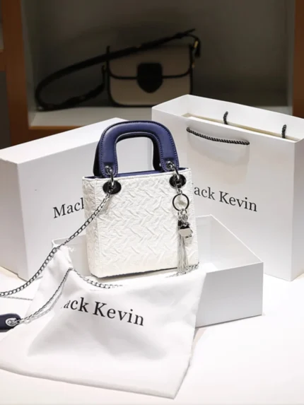 Moda e Popular Bolsa Quadrada Portátil Com Cor de Contraste Feminina Bonita e Bolsa de Ombro Com Decoração.