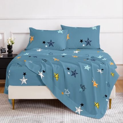 Jogo de Lençol de Baixo Com Elástico Em Toda a Volta, 100% Algodão, Tamanhos Solteiro, Casal, Queen e King. Inclui 1 Lençol de Baixo e 2 Fronhas (127 x 190 Cm, Enchimento Não Incluso). Estampa de Estrelas Azuis, Clássica, Artística, Suave, Campestre, Onírica e Geométrica. Ideal para Uso Doméstico.