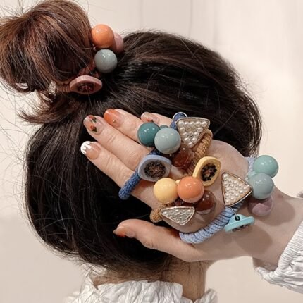 Conjunto de 5 Peças de Elásticos de Cabelo Elegantes e Delicados Em Cores Misturadas Com Pérolas Artificiais e Strass Brilhantes - Alta Elasticidade, Acessórios de Cabelo Estilosos para Rabos de Cavalo e Coques Femininos, Acessórios de Cabelo Fofos.