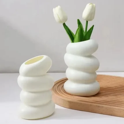 Vaso Branco Espiral: Elegância Nórdica Para Sua Decoração